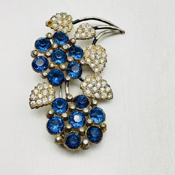 Vintage Double Flower Stem Pin Blue and Clear Rhinestones Gold Tone Floral READ - Picture 5 of 7